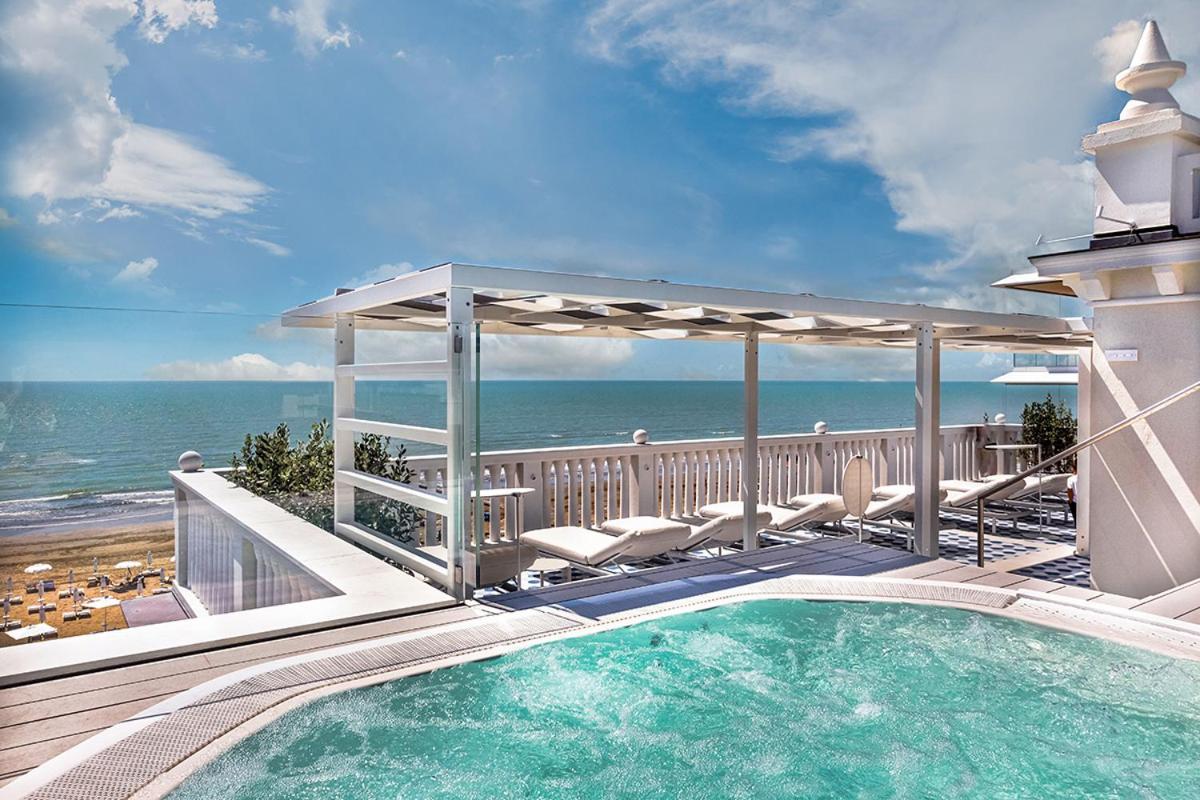 Hotel Casa Bianca Al Mare Lido di Jesolo Esterno foto
